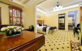 Mansion Hotel